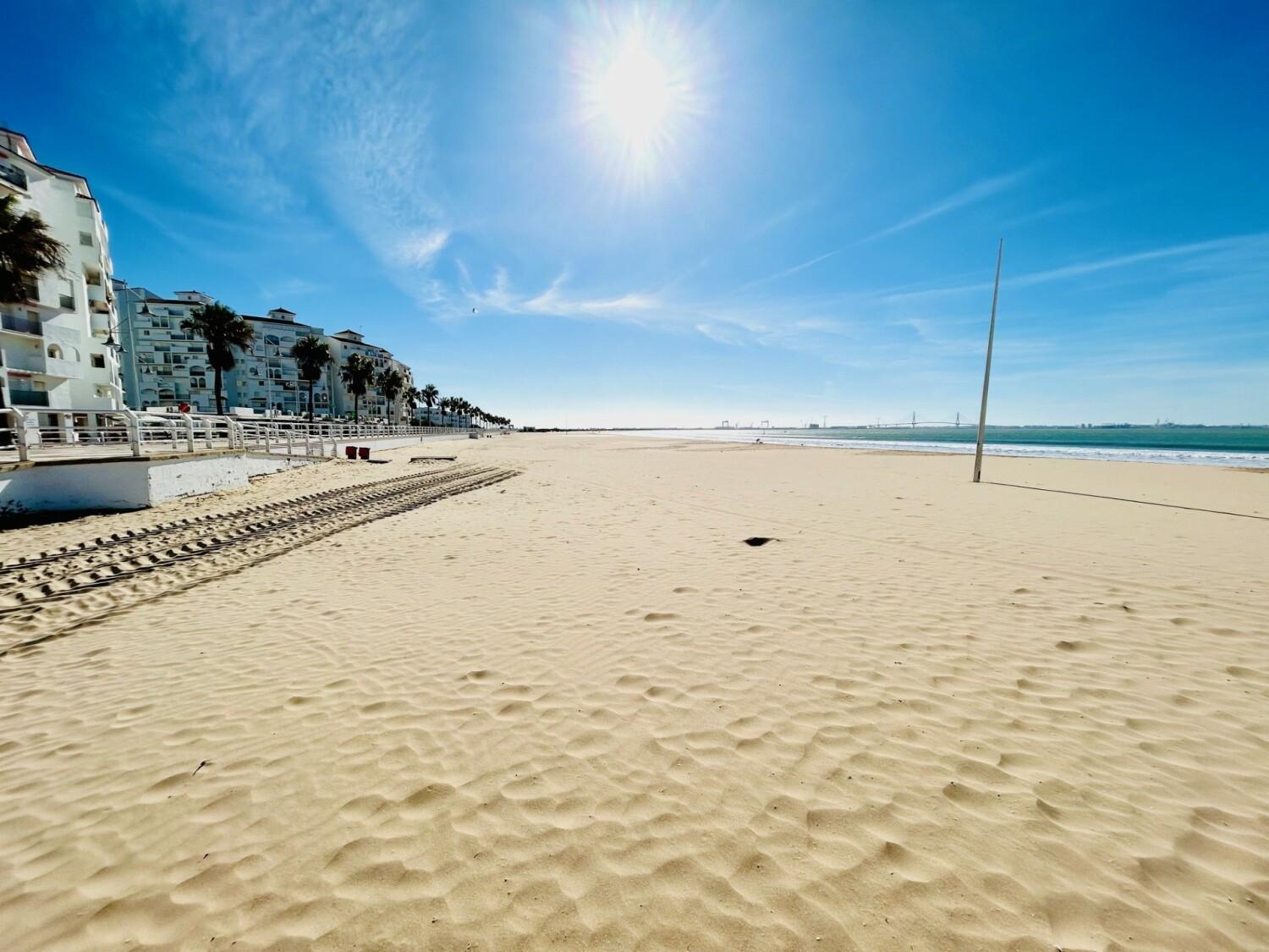 Gatu Arena " Preferente Mayores De 25 Anos Y Familias " El Puerto de Santa María Esterno foto